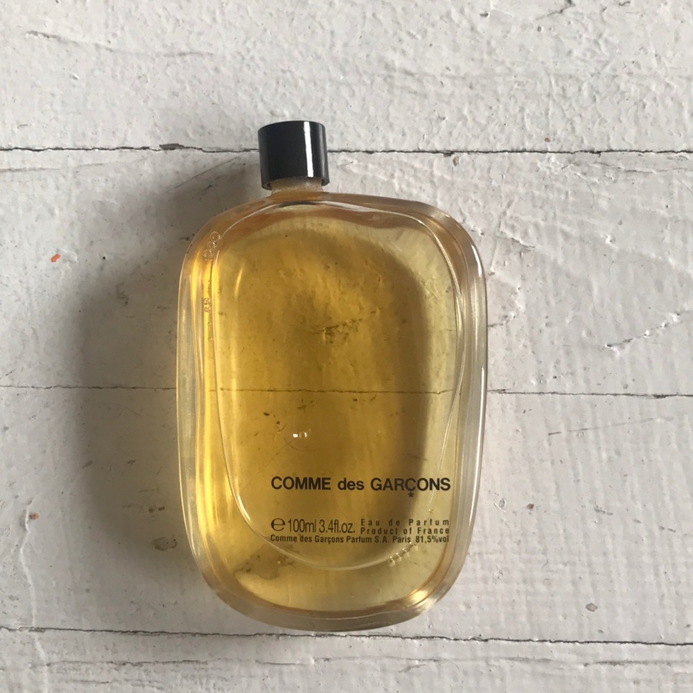 COMME des GARÇONS  e a u  d e  p a r f u m